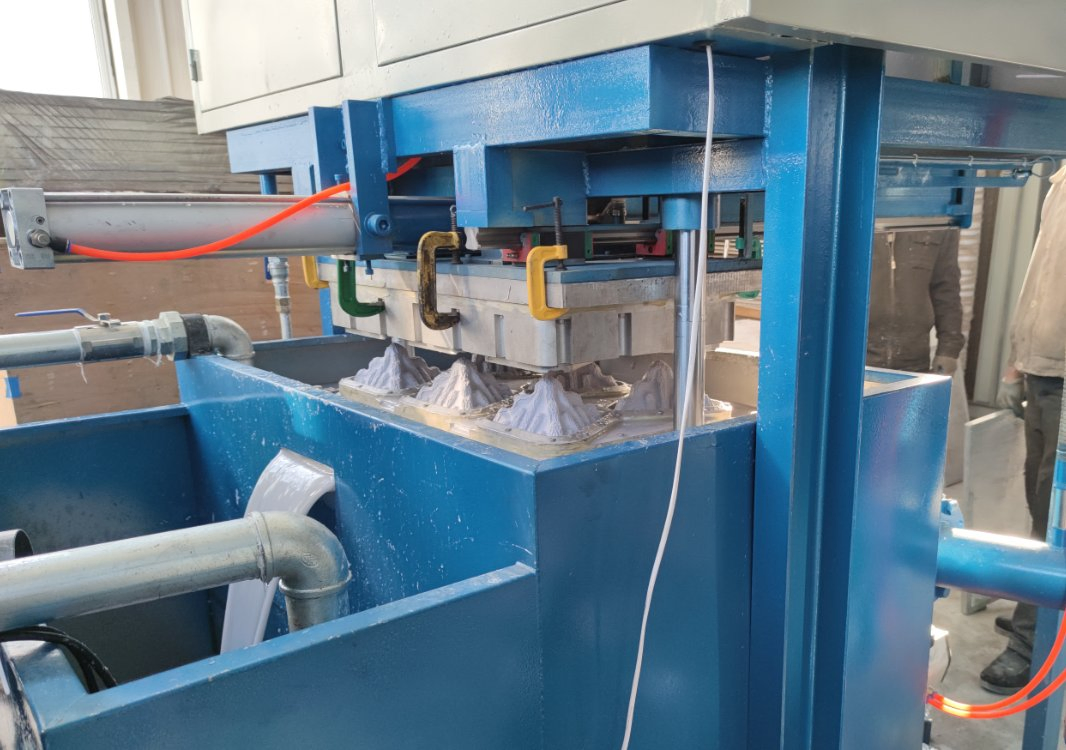 Paper Molding Industrial Tray Corner Forming Machinery-Paper Corner Machine