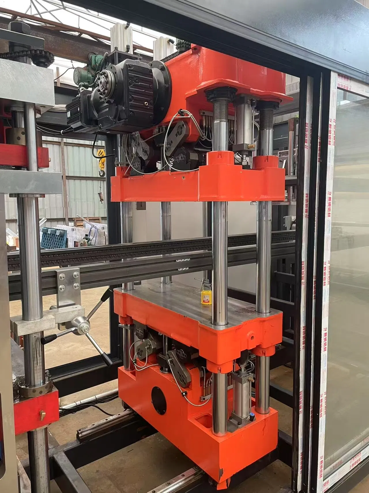 Automatic Servo Driving Plastic Thermoforming Machine for Food Clamshell Packaging Making Machine