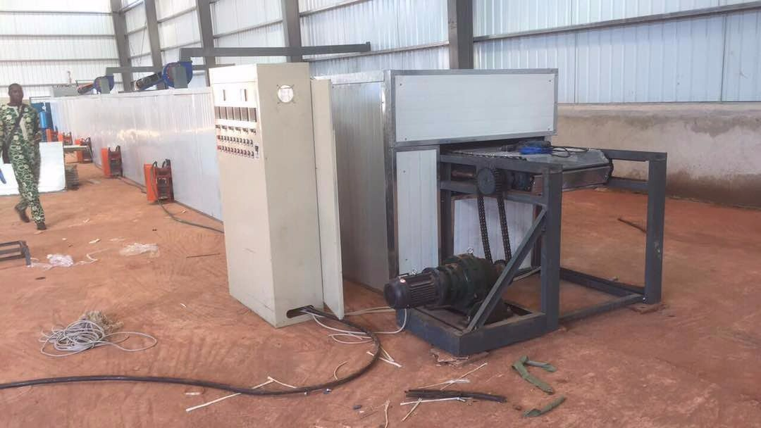 Waste Paper Forming Corner Machine/Industrial Tray Machine/Paper Corner Machine