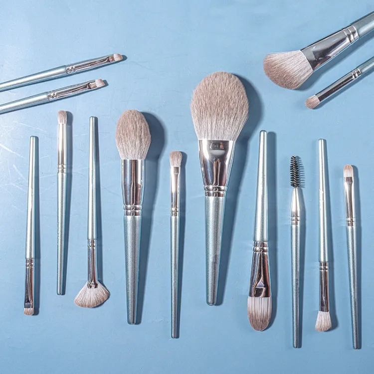 14PCS Conjunto de Pincéis de Maquiagem de Fibra Sintética Prateada com Bolsa