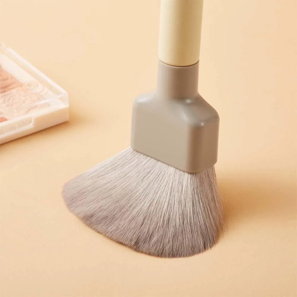 Unique Professional Painter Soft Synthetic Wood Handle Makeup Brush Set