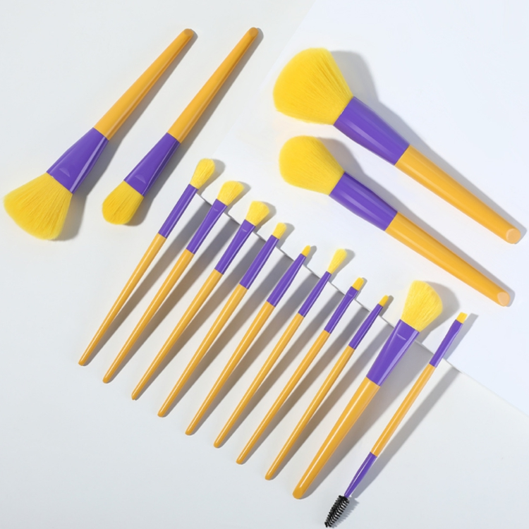 Pincéis de Maquiagem Veganos de Cores Doces com Cerdas Macias em Pequena Embalagem Rótulo Privado 14 PCS