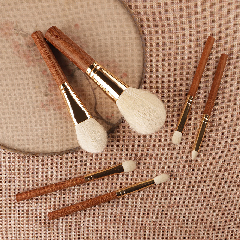 Conjunto de Pincéis de Maquiagem Luxuosos Beautichen 6-Piece - Cabos de Madeira Premium com Acentos Metálicos, Cerdas Macias Veganas, Kit Amigo de Viagem - Essenciais de Beleza Ética