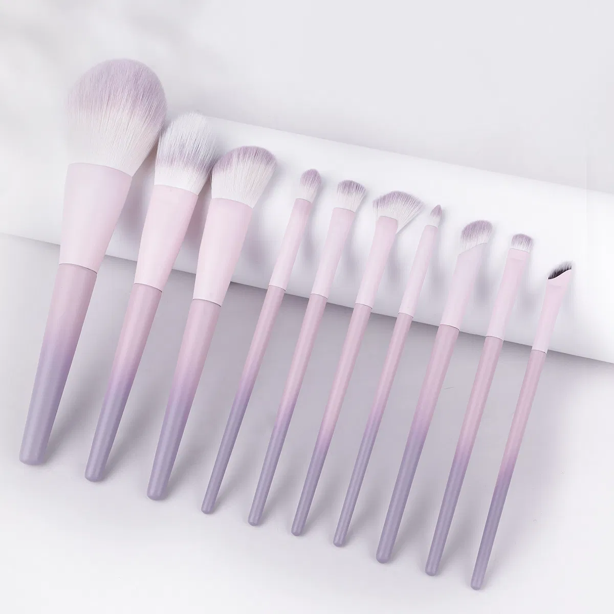Conjunto de Pincéis de Maquiagem Gradiente Roxo Beautichen 10-Piece – Cerdas Sintéticas Macias para Base, Contorno, Esfumado, Sombra – Pincéis Cosméticos Veganos