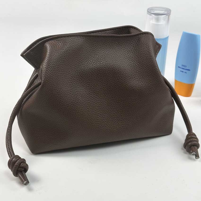 Fashion Designer Travel Toiletry Accessories Pouch Bag Leather Small Makeup Beauty Drawstring Pouch Custom Logo