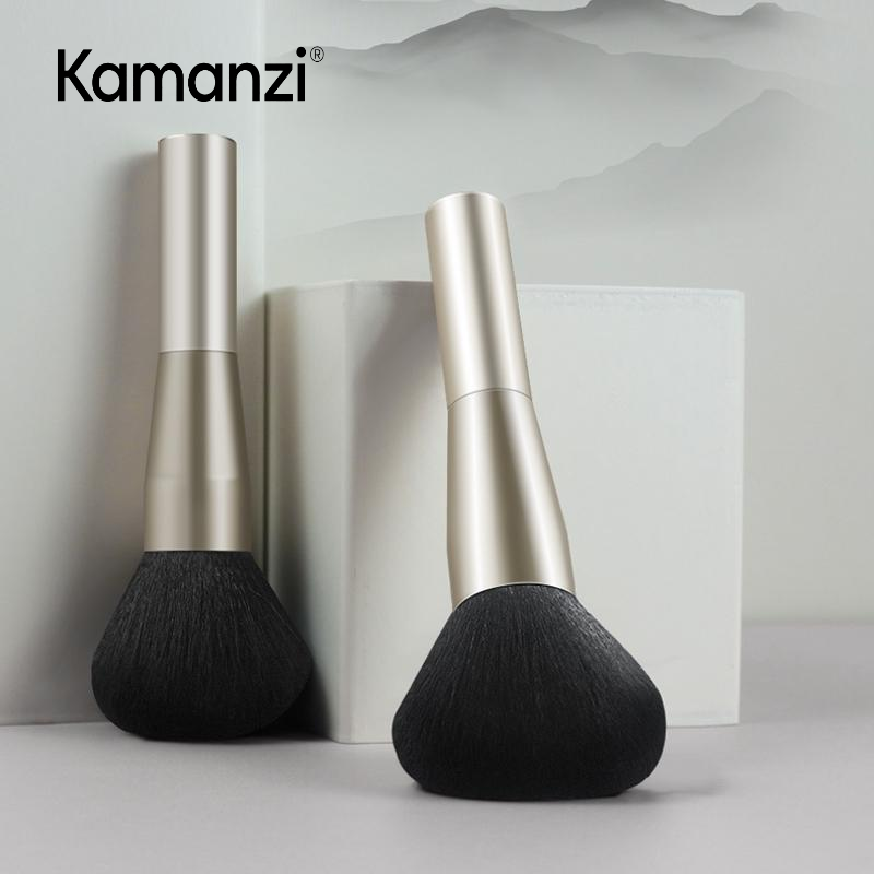 Professional Single Synthetic Fibre Foundation Powder Brush with Wood Handle Cosmetology Makeup Brush for Face