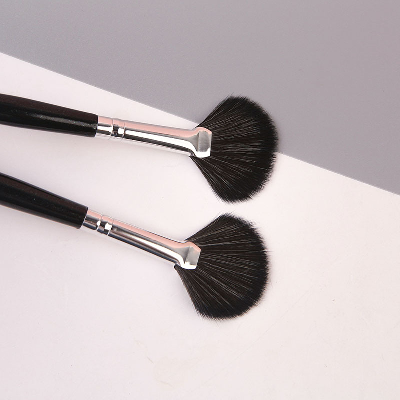 Makeup Brush Detail 1