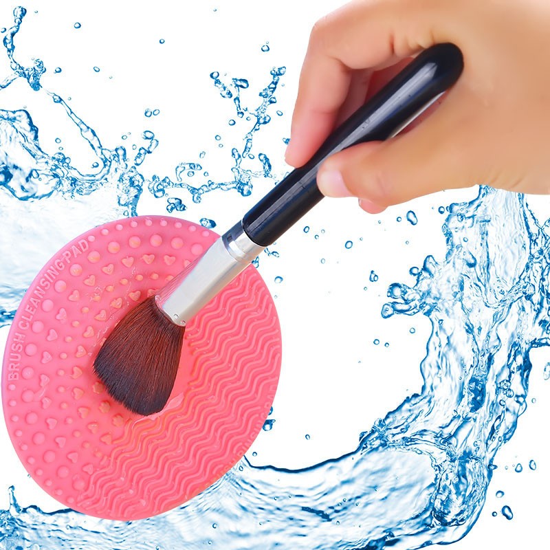 Detailed Makeup Brush Image 5