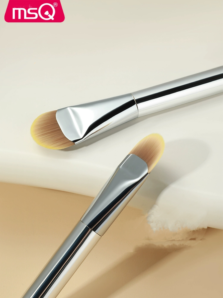 MSQ High Quality Single Flat Foundation Brush Synthetic Hair Makeup Brush with Convenient Handle for Face Application