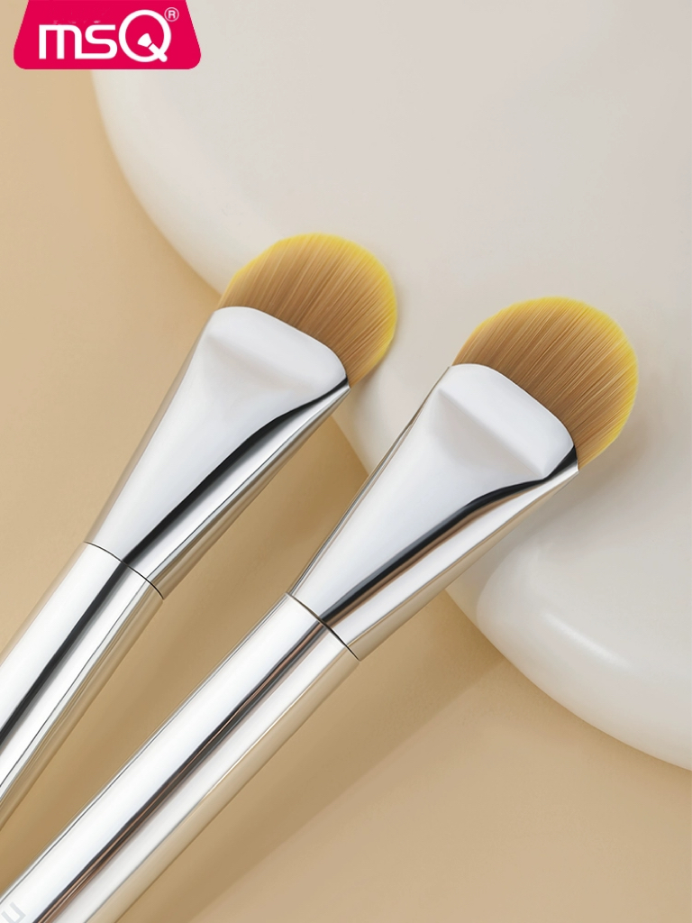 MSQ High Quality Single Flat Foundation Brush Synthetic Hair Makeup Brush with Convenient Handle for Face Application