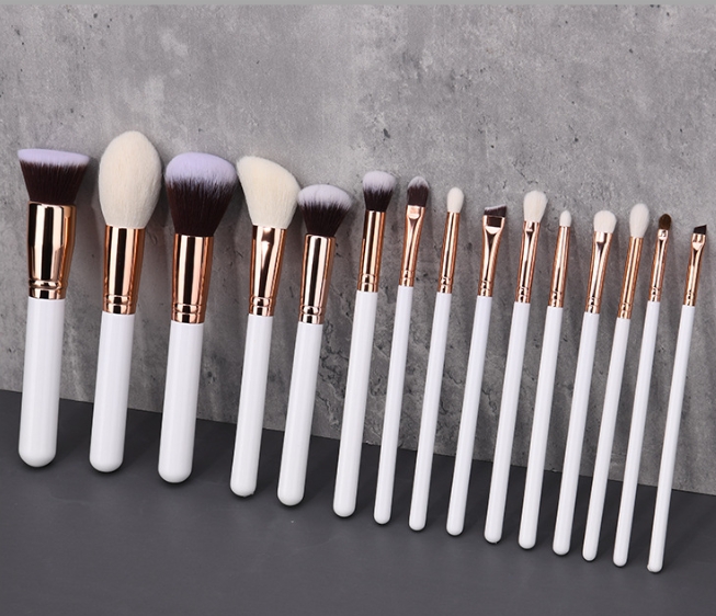 Soft-textured Animal Makeup Brush Set - Animal Fur Eyeshadow Brush Loose Powder Eyeshadow Brush Complete Makeup Tool Set