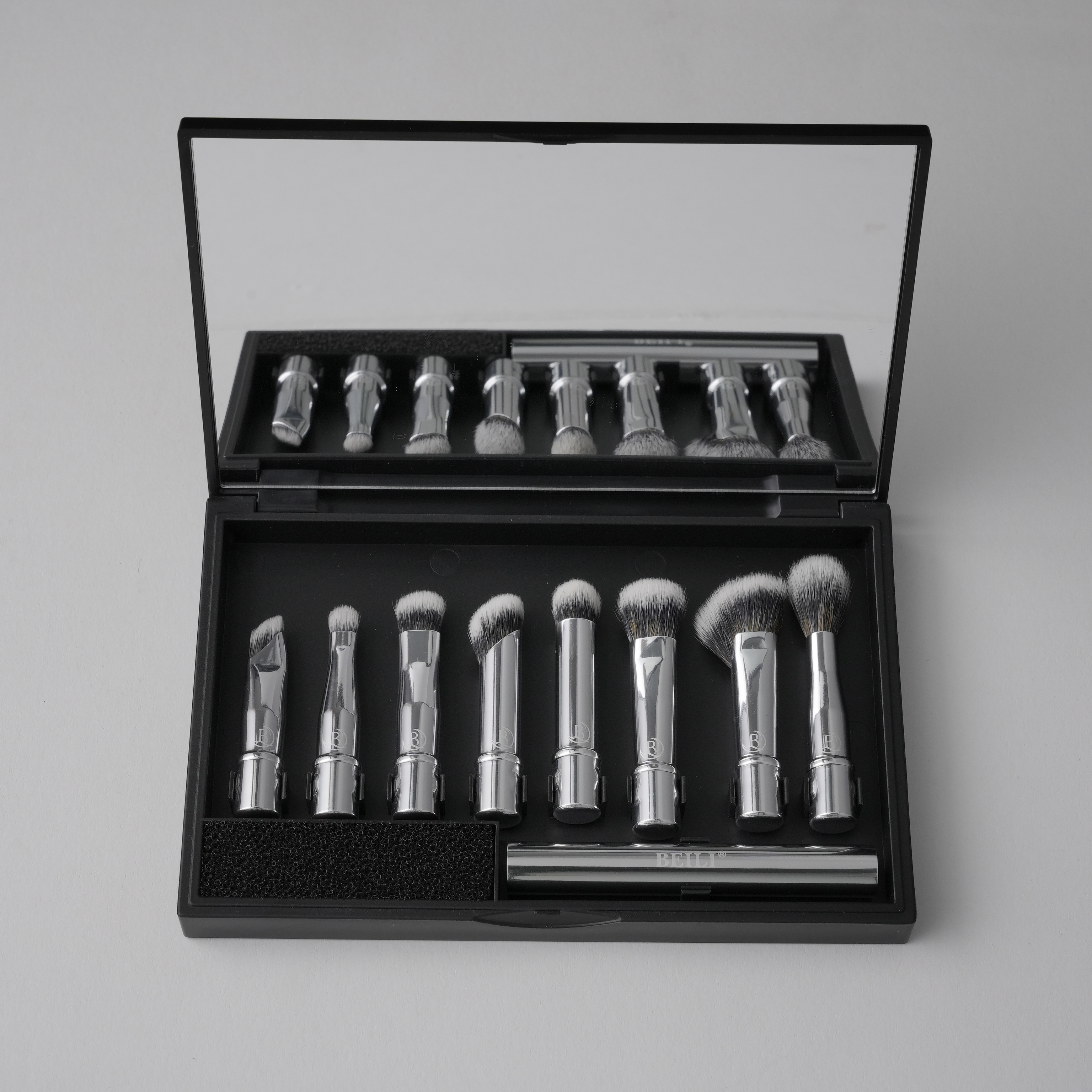 Luxury Makeup Brush Set Detail 1