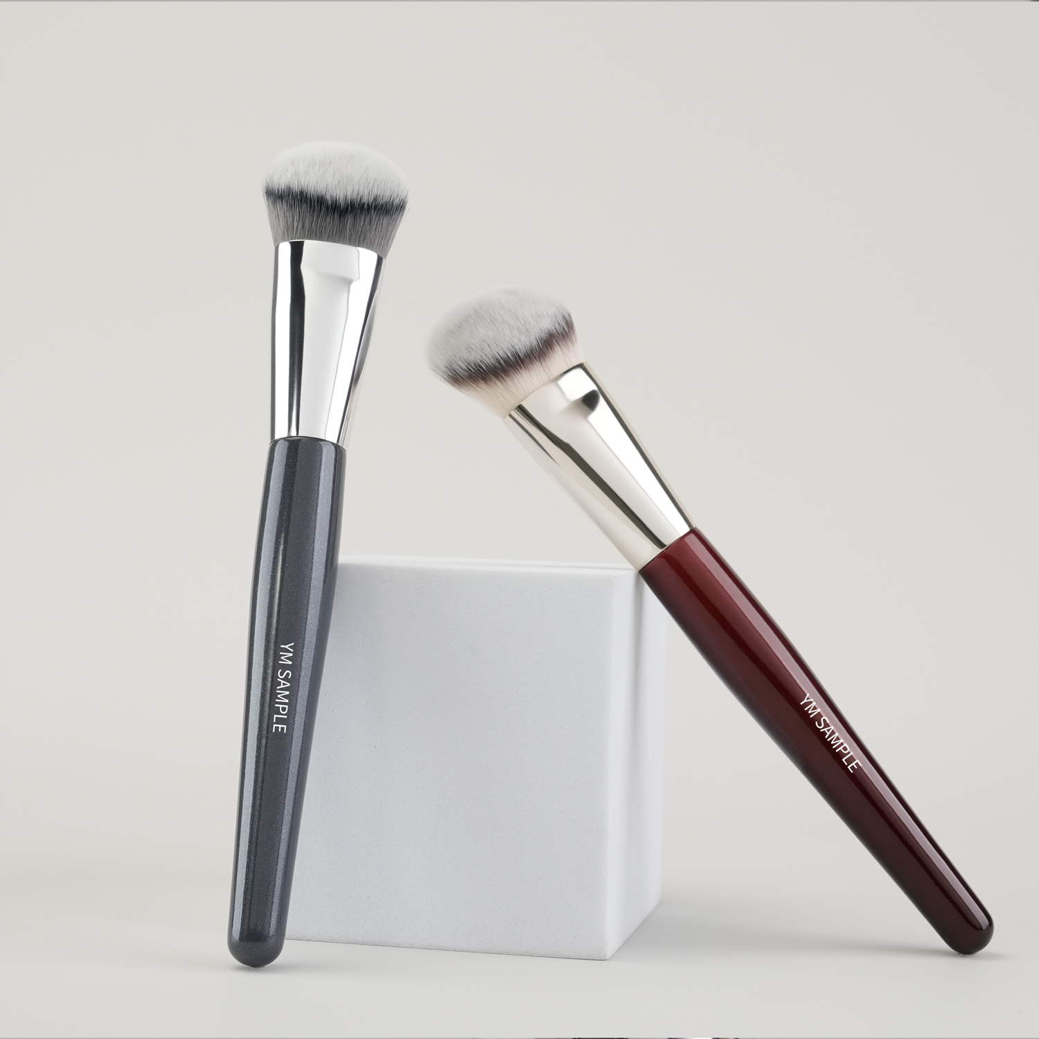 YM Supplier High Quality Angled Foundation Makeup Brush Customizable Logo Single Makeup Brush