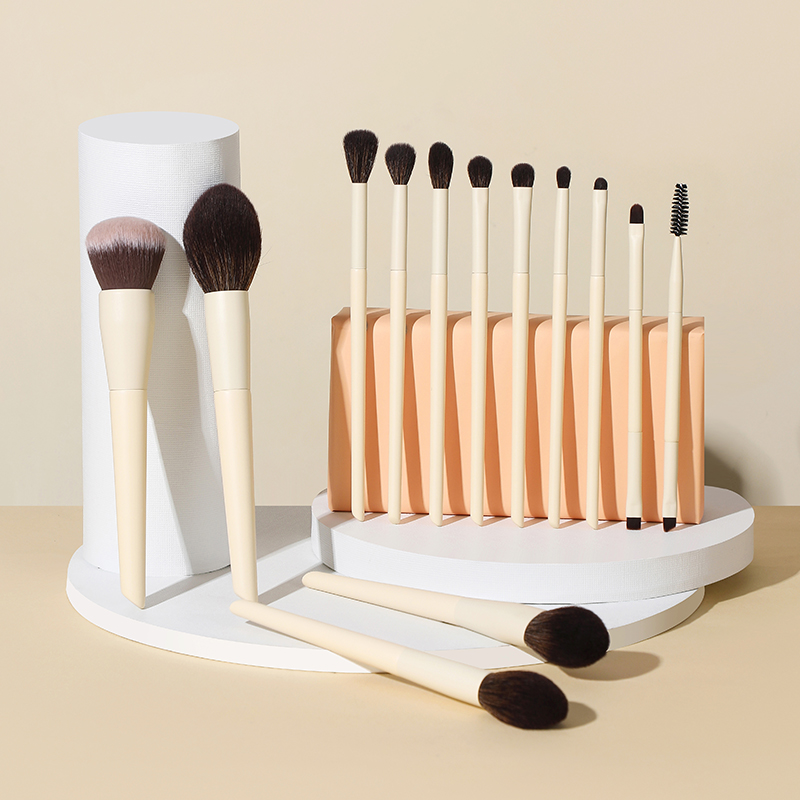 ZY-P25 Private Label Powder Brush Manufacturers New Arrival 13pcs Custom Beige Puffy Luxury Makeup Brushes Kabuki Brush Set