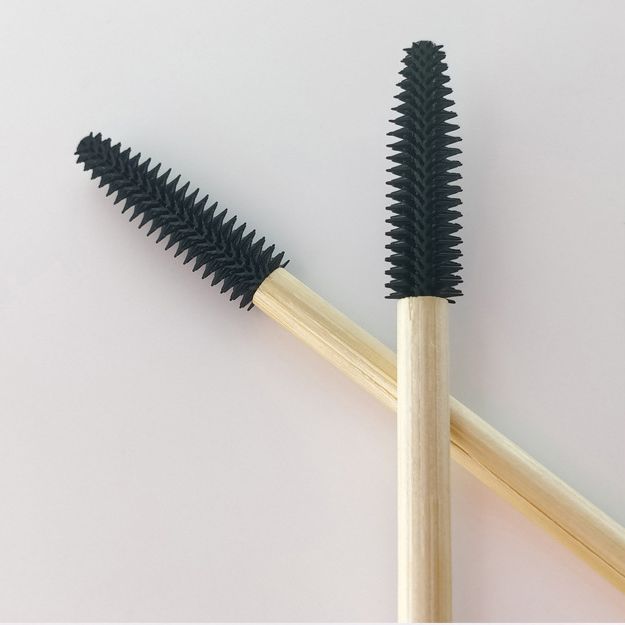 50 Disposable Bamboo Silicone Mascara Wands with Wood Handle Eyelash Brush Spoolies for Eyebrow Makeup