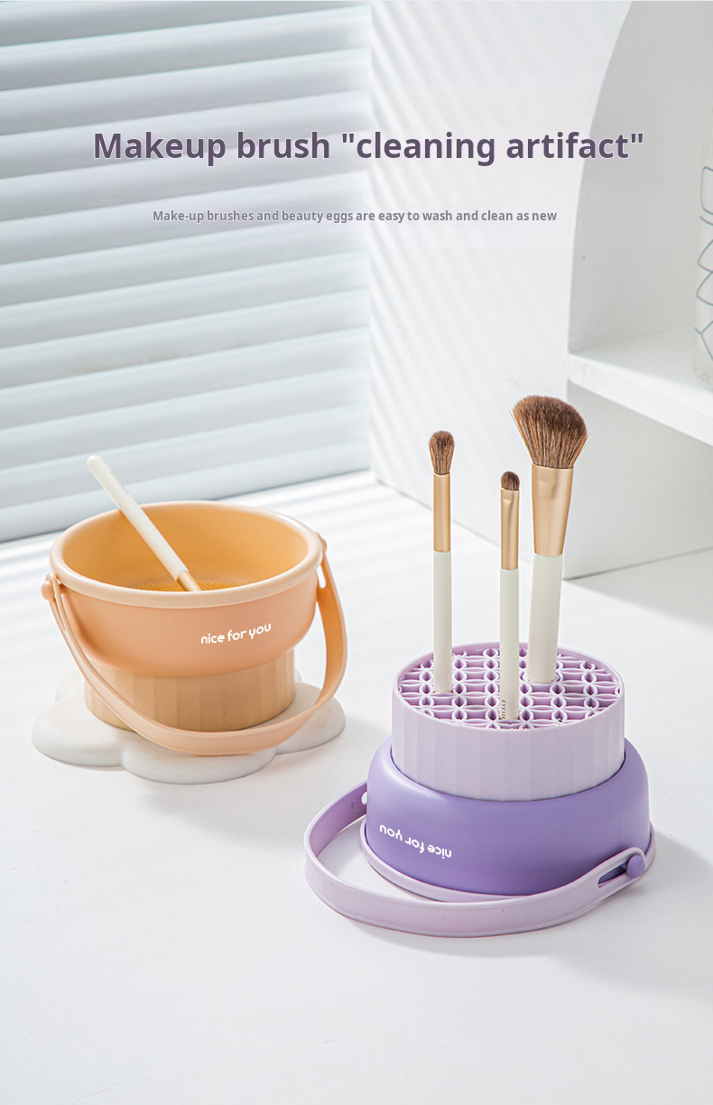 Makeup Brush Cleaner Detail 1