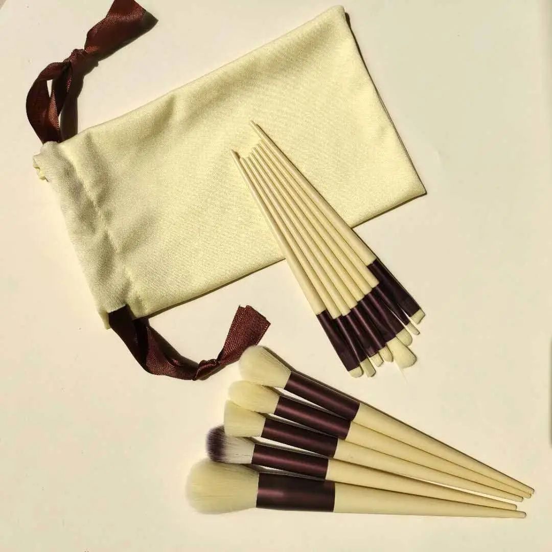 13-piece Full Set of Makeup Brushes, Including Blush Brush, Contour Brush Soft-bristle Makeup Brushes.