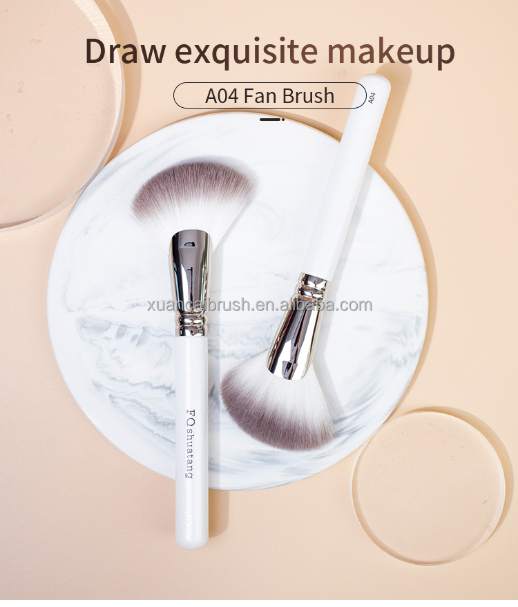 Cosmetic Brush Details 1