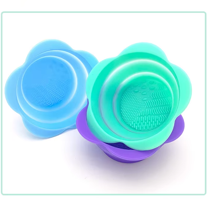 Flower Silicone Makeup Brush Cleaning Mat, Foldable Scrubbing Pad for Cosmetic Brushes &amp; Beauty Sponges