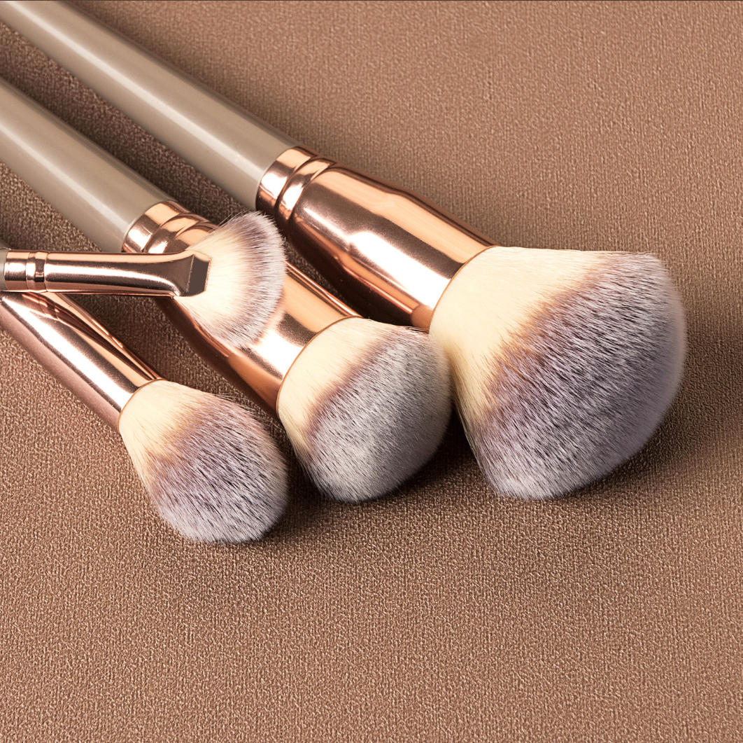 Portable Custom 15-Piece Vegan Makeup Brush Set with Bag Super Soft Bristles Low MOQ Orders for Face & Eye Use