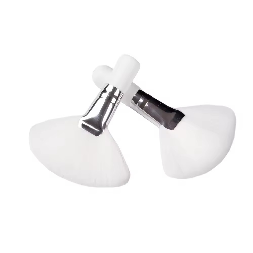 Private Label Fluffy Thick Nylon Fan Brush Super Soft Mini Spa Beauty Salon Esthetician Makeup Fan-shaped Highlight Powder Brush