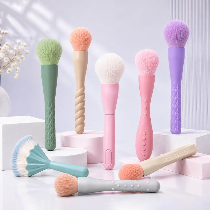 Private Label Makeup Brush Durable Powder Brush Non-Slip Grip Silicone Handle Lightweight Brush for Foundation