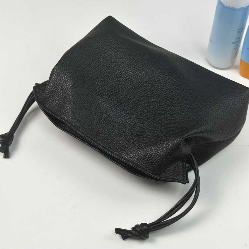 Fashion Designer Travel Toiletry Accessories Pouch Bag Leather Small Makeup Beauty Drawstring Pouch Custom Logo