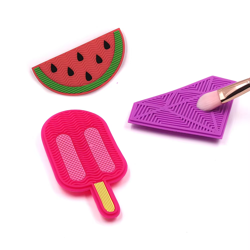 Silicone Makeup Brush Cleaner Mat Detail 1