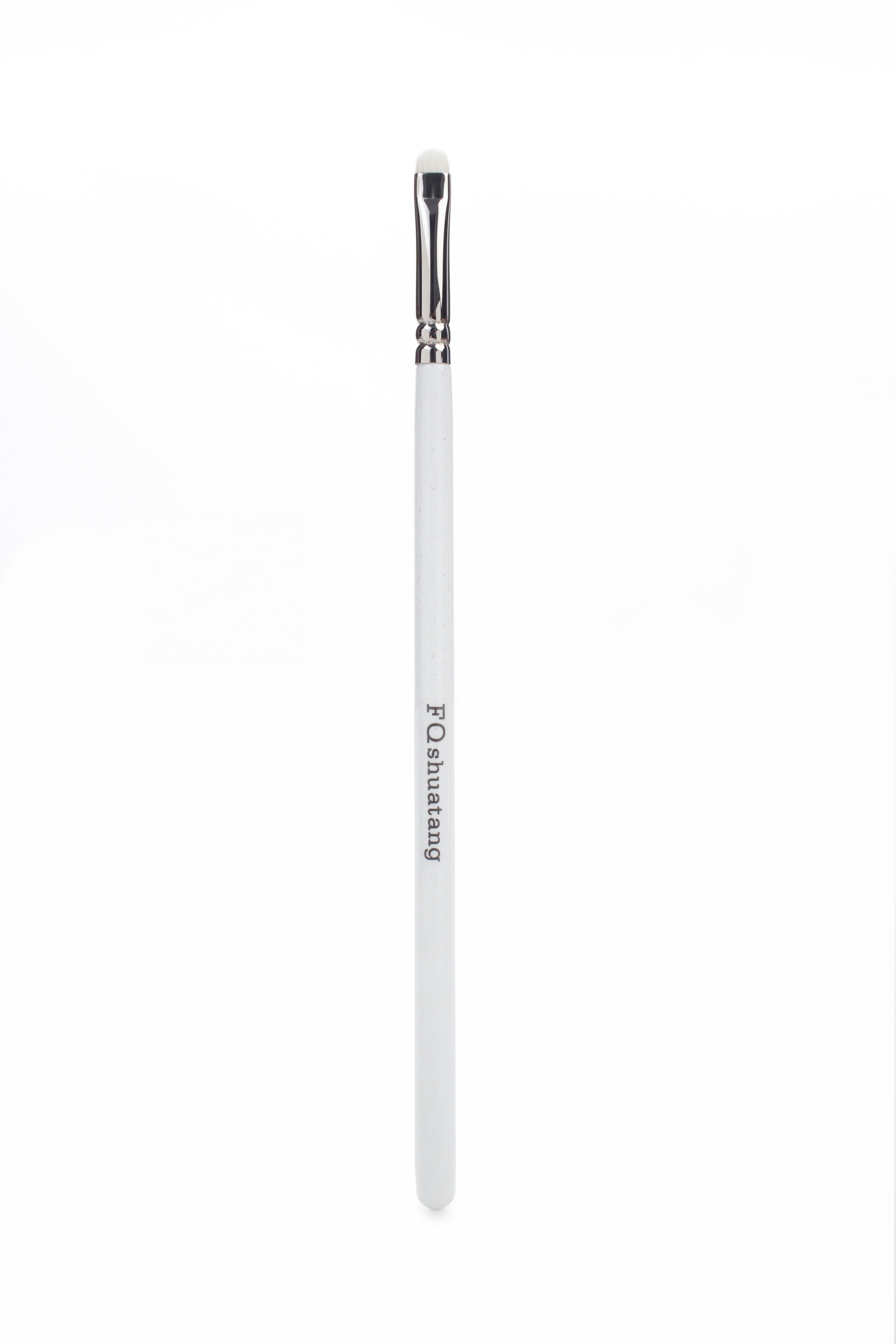 2023 A41Wholesale Private Label Wooden Handle Copper Ferrule Single Small Eyeshadow Brush