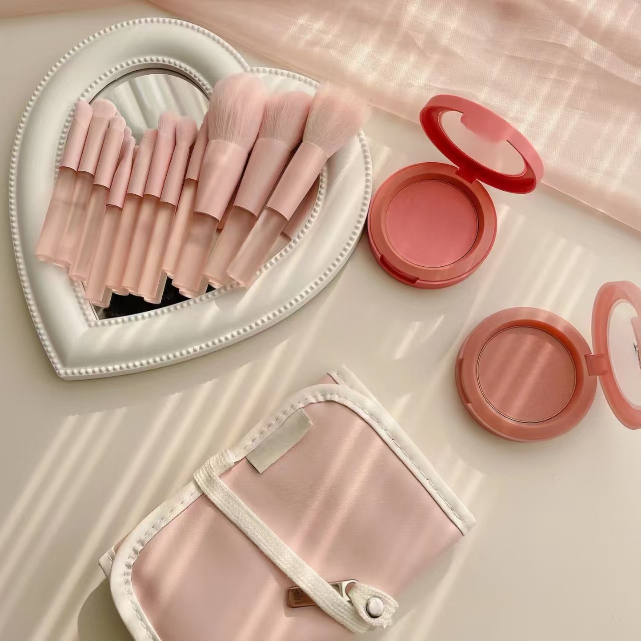 Private Label 10-Piece Synthetic Hair Face &amp; Eye Makeup Brush Set With Shaving Brush Travel-Friendly For Ladies