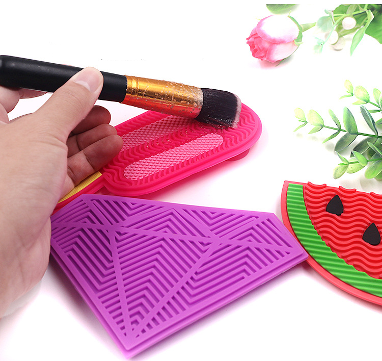 Silicone Makeup Brush Cleaner Mat Detail 4