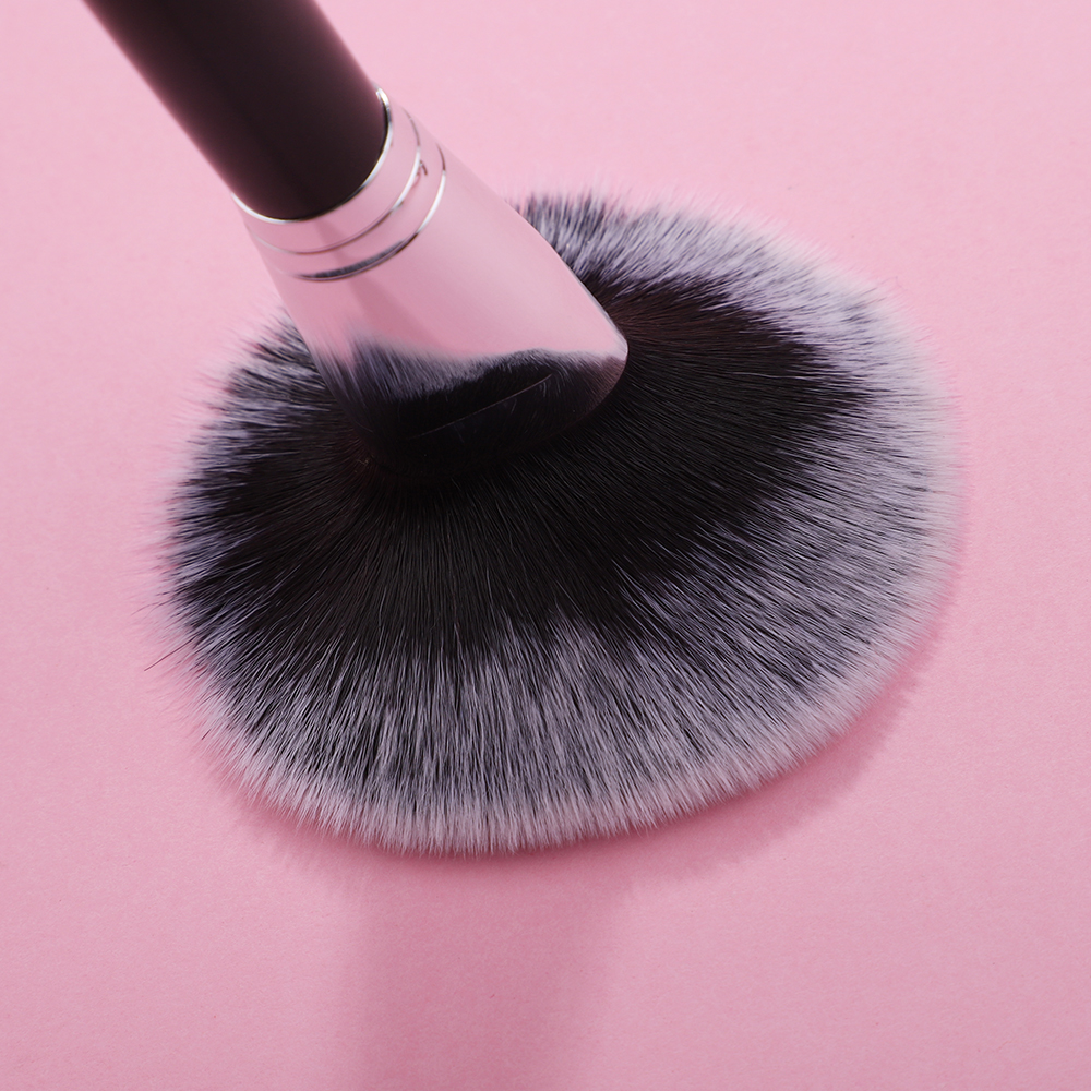 Hot Selling Single Cosmetic Setting Powder Brush Super Soft Large Fluffy Hairs Vegan Loose Powder Brush Bulk Stock