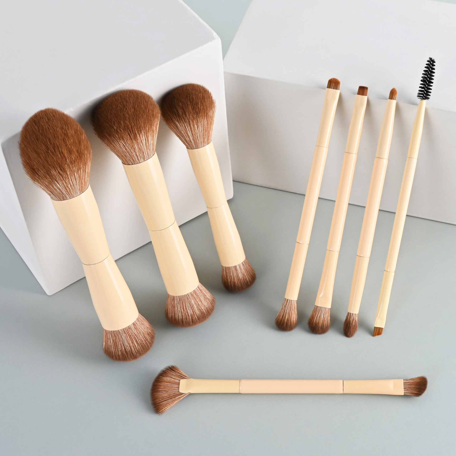 High Quality Professional Wooden Handle Beauty Tools Double-headed Makeup Brush Set 8pcs Professional Face Eye Makeup Brushes