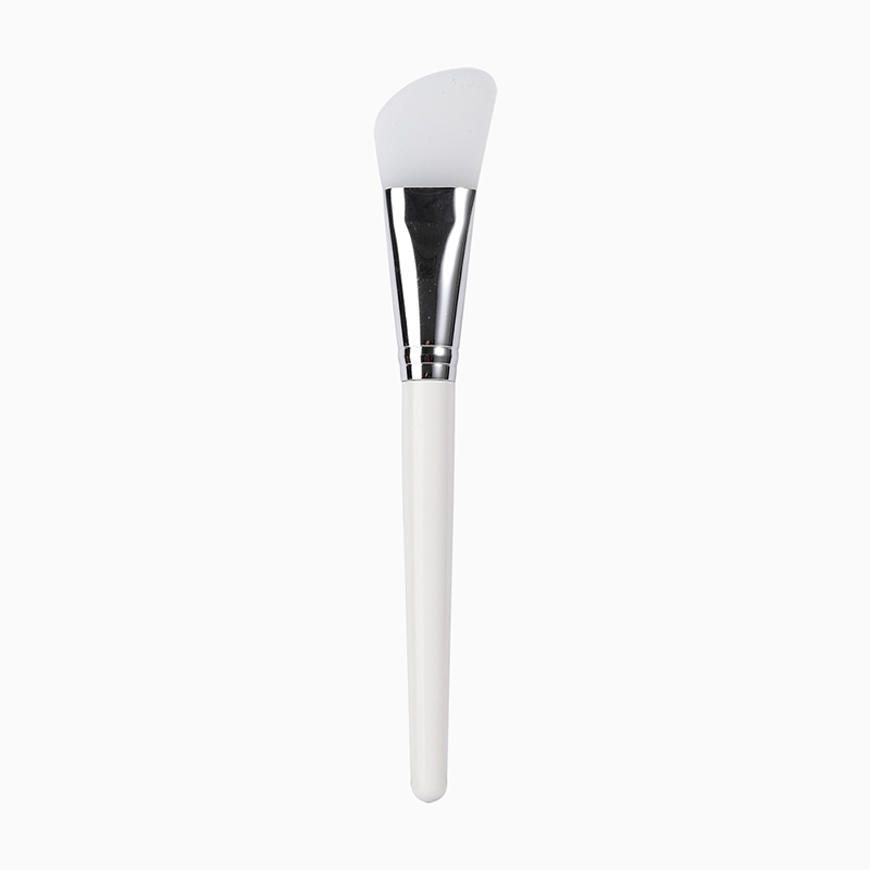 Hot Sale Flat Silicone Facial Brush with Wood Handle Soft Smooth Face Mask Applicator for Eyeliner Application