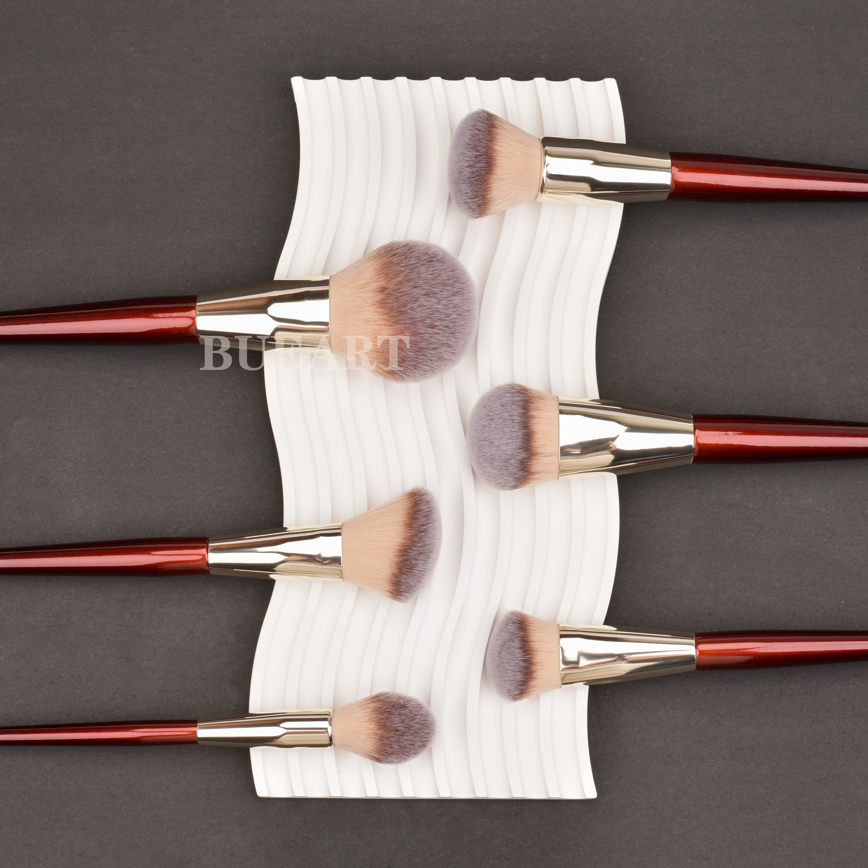 DailyQueen &amp;BK 16pcs Red Color Makeup Brushes Set Wood Handle Nano Hair Dense Bristles Smooth Application Custom logo