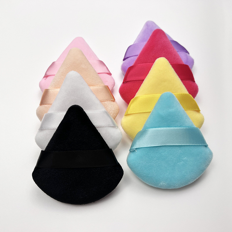 Multi-Color Velvet Triangle Makeup Puffs for Loose Powder Dr &amp; Wet Foundation Setting Available in Polybag or Plastic Box