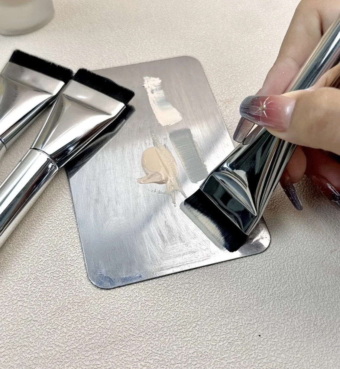 Foundation makeup brush details 4