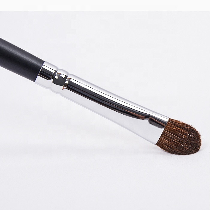 Dongmei Professional High Quality Eye Makeup Brushes Natural Pony Hair Wooden Handle Handmade Eyeshadow &amp; Concealer Smudge Brush