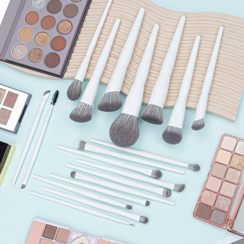 Makeup Brush Set Overview