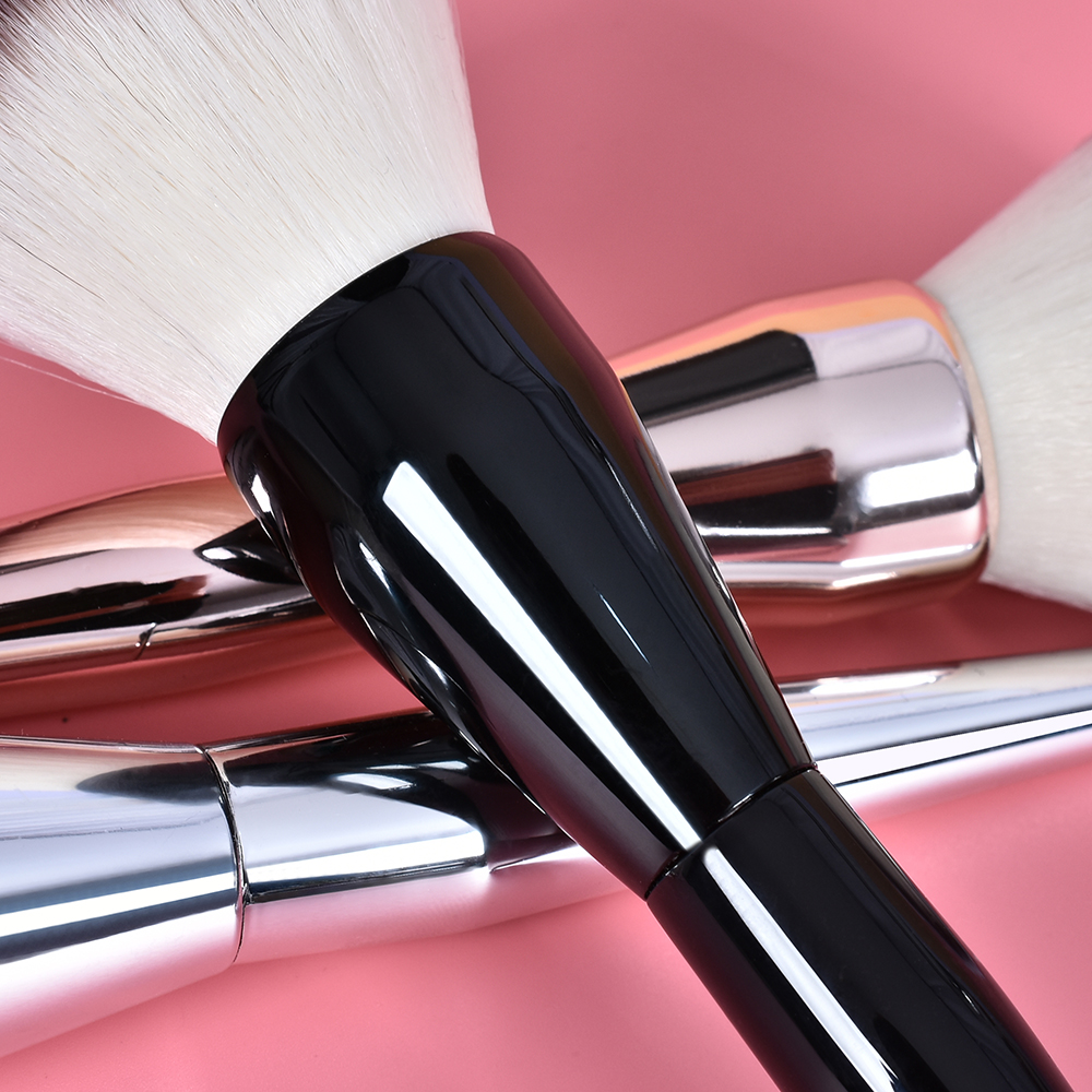 DailyQueen High Quality Luxury Large Powder Brush Super Big Black Handle Makeup Brush Private Label Crystal Makeup Brush Set