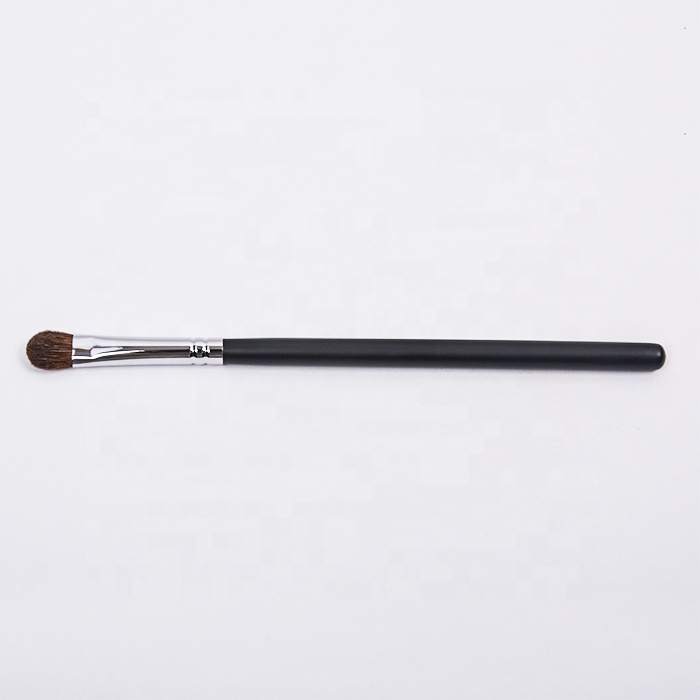 Dongmei Professional High Quality Eye Makeup Brushes Natural Pony Hair Wooden Handle Handmade Eyeshadow &amp; Concealer Smudge Brush