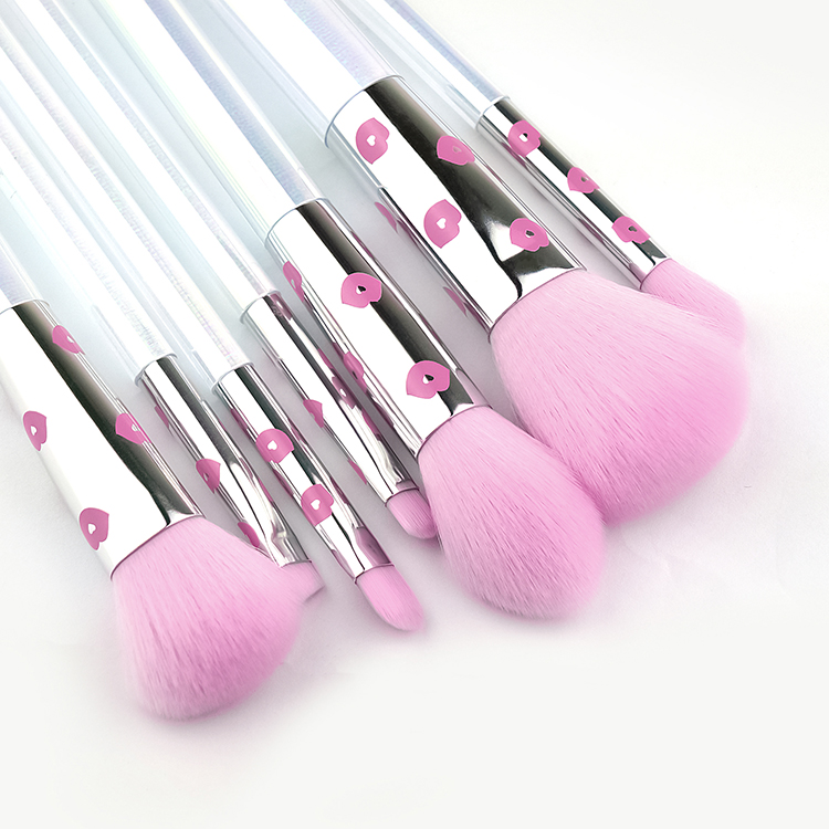 Makeup Brush Feature 3