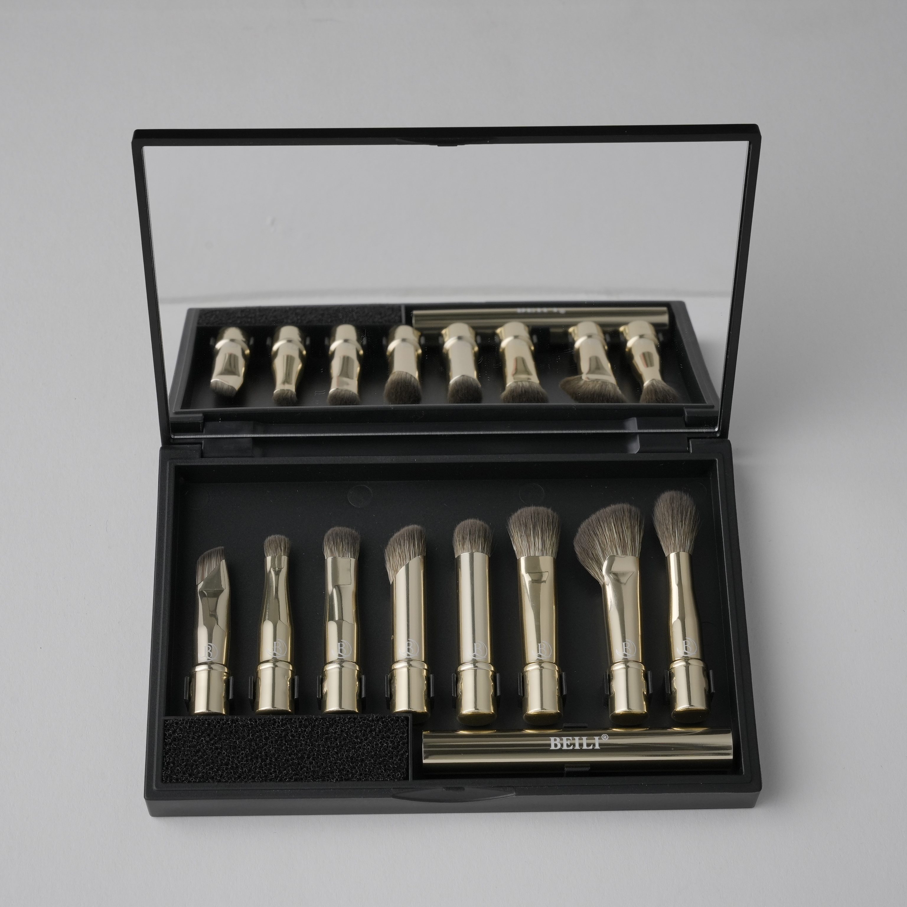 Luxury Makeup Brush Set Detail 2