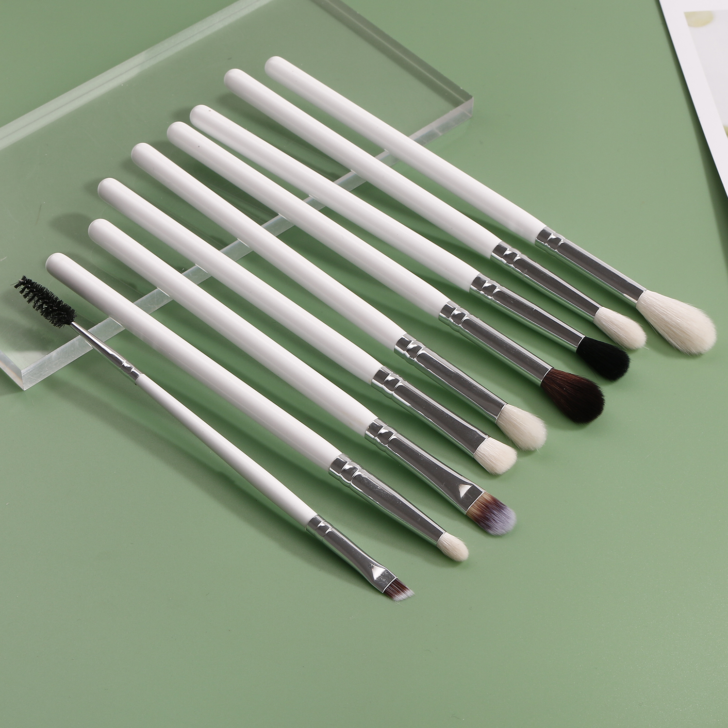 Wholesale Vegan Synthetic Hair Powder Foundation Brush Set in White &amp; Black Used Shaving Brush Private Label Makeup Brush Set