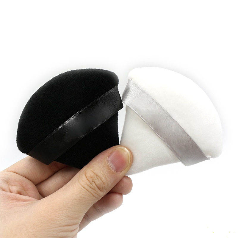 Custom Package Black Cosmetic Powder Puff Triangular Velvet Powder Puff with Ribbon