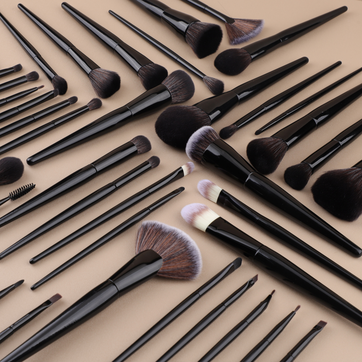 YDINI 40pcs Black Makeup Brush Set Compact Blush Powder Brush Private Label Single Face Black Loose Powder Brush
