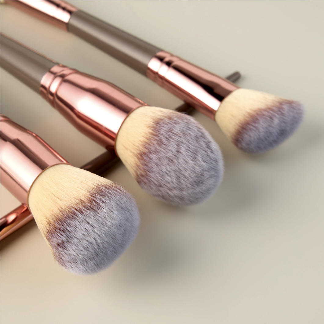 Portable Custom 15-Piece Vegan Makeup Brush Set with Bag Super Soft Bristles Low MOQ Orders for Face & Eye Use