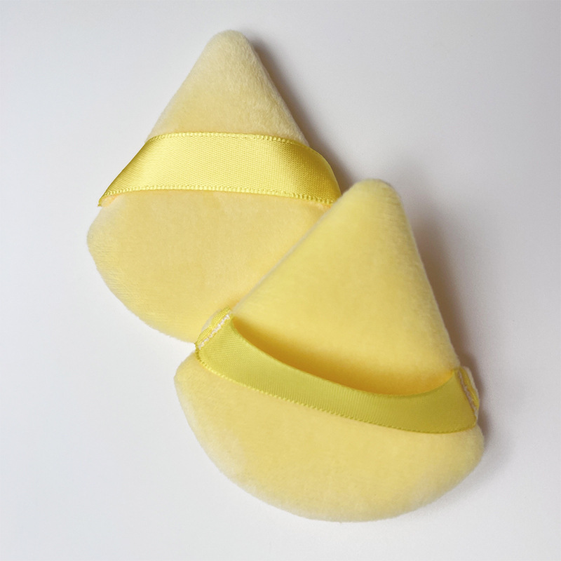 Multi-Color Velvet Triangle Makeup Puffs for Loose Powder Dr &amp; Wet Foundation Setting Available in Polybag or Plastic Box