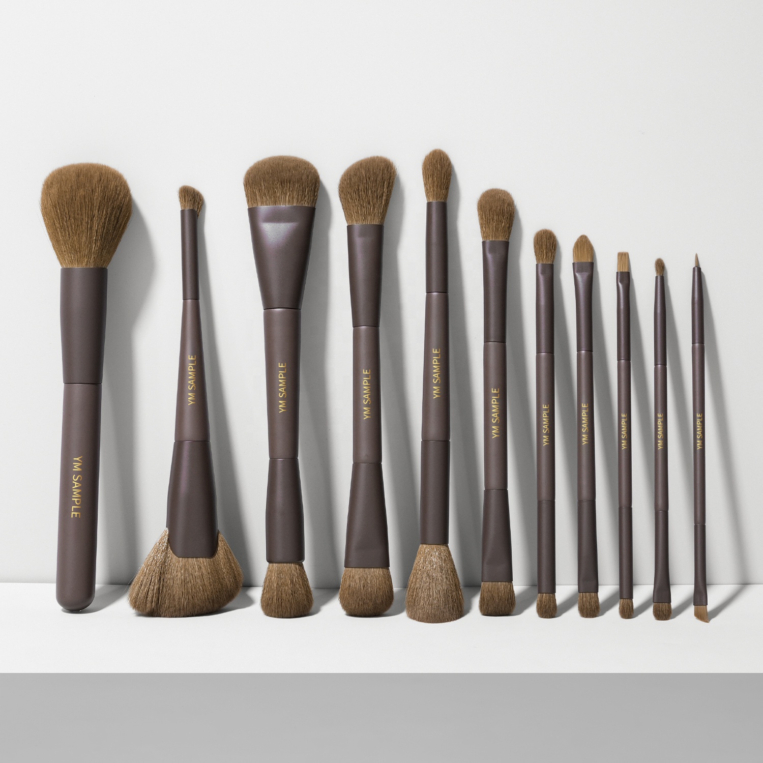 Vegan Luxury High-End Customizable Flat Fan Brush For Face Concealer Eyeliner &amp; Eyebrow Pencil Vintage Style Makeup Brush Set