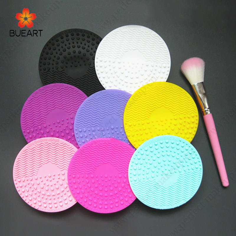 Detailed Makeup Brush Image 7